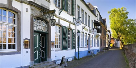 Old town of Zons with the row of houses on Rheinstrasse, Dormagen, Lower Rhine, North