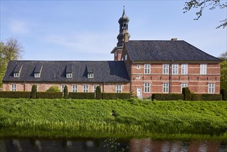 Castle moat and castle outside Husum, North Friesland district, Schleswig-Holstein, Germany, Europe