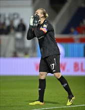 Goalkeeper Robin Zentner 1. FSV Mainz 05 (27) Gesture Gesture calls, Voith-Arena, Heidenheim,