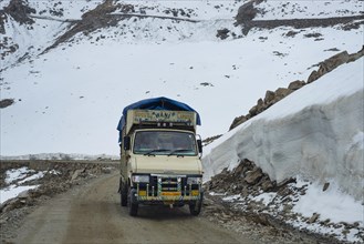 Lorry on the Khardong Pass, second highest motorable pass in the world, Ladakh, Indian Himalayas,