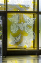Window glass paintings, realistic socialism, vestibule of the European School of Management and