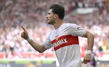 Goal celebration Loenidas Stergiou VfB Stuttgart (20) Gesture Gesture MHPArena, MHP Arena