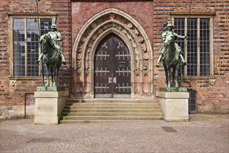 Heralds at Bremen Town Hall, a copper sculpture by the artist Rudolf Maison in Bremen, Hanseatic