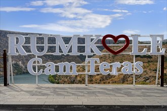 Signpost for the Rumkale Gran Terras viewpoint over the Euphrates River, Halfeti, Turkey, Asia