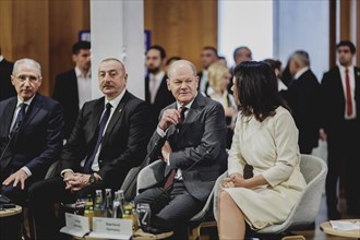 (R-L) Annalena Baerbock (Alliance 90/The Greens), Federal Foreign Minister, Olaf Scholz (SPD),