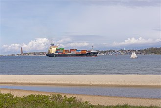 Container ship, sailing boat, Falckensteiner Strand, naval memorial, Laboe, Kiel Fjord, Kiel,