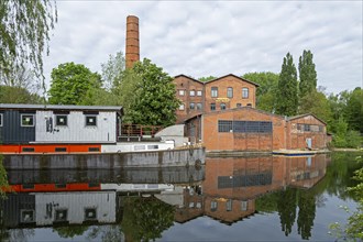 Boat, former honey factory, Veringkanal, reflection, Wilhelmsburg, Hamburg, Germany, Europe