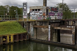 Old, no longer used Wanne-Eickel lock in bad weather, north chamber, Lost Place, Rhine-Herne Canal,