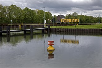 Headwater of the Wanne-Eickel lock system, New South Lock, Rhine-Herne Canal, Herne, North