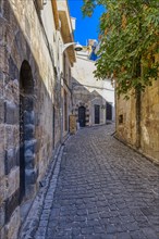 Narrow street in the old city, Gaziantep, Turkey, Asia