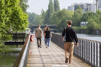 People, jetty, Veringkanal, Wilhelmsburg, Hamburg, Germany, Europe