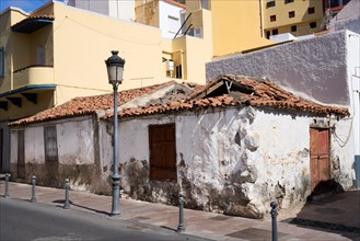 Small crumbling historic houses, old town of an Sebastian de la Gomera, La Gomera, Canary Islands,