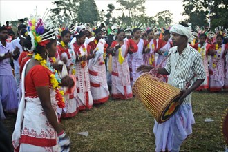 Tribal dance, Bhumij tribespeople, festival, West Bengal, India, Asia
