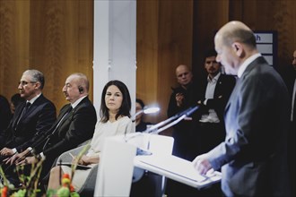 (R-L) Olaf Scholz (SPD), Federal Chancellor, Annalena Baerbock (Alliance 90/The Greens), Federal