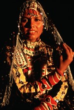 Portrait, woman, Kalbeliya dancer, traditional dress, rajasthan, India, Asia