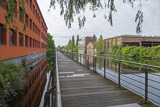 Building, jetty, reflection, Veringkanal, Wilhelmsburg, Hamburg, Germany, Europe