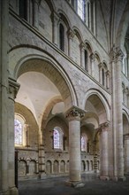 Nave and aisle of the nave, Romanesque-Gothic Saint-Julien du Mans Cathedral, Le Mans, Sarthe