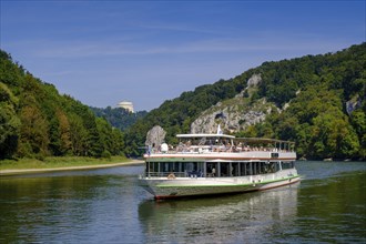 Excursion boat, Danube boat, in the Danube gorge, with liberation hall, Weltenburger Enge, gorge,