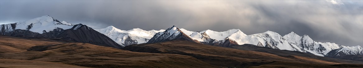 Panorama, Glaciated and snow-capped mountains, dramatic landscape, plateau, autumnal mountain
