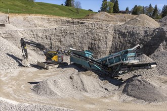 Gravel pit near Fuessen, gravel extraction, construction machinery, Allgaeu, Ostallgaeu, Bavaria,