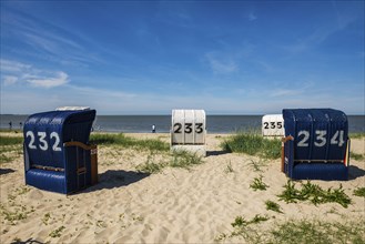 Beach chairs on the sandy beach, Hooksiel, Wangerland, East Frisia, Lower Saxony, Germany, Europe