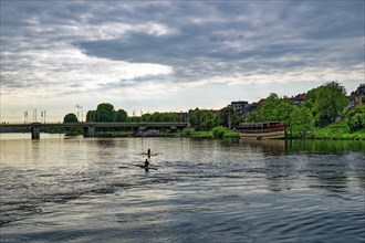 Evening atmosphere on the Neckar river, Heidelberg, Baden-Wuerttemberg, Germany, Europe