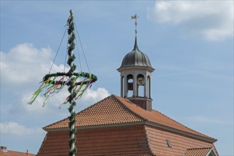 Maypole, Town Hall, Boizenburg, Mecklenburg-Vorpommern, Germany, Europe