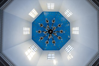Interior view, octagonal ceiling with chandelier, Tserkov Russian Orthodox Church, Teploklyuchenka,