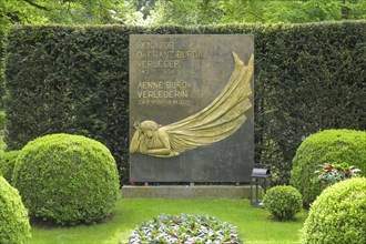 Grave of publisher Franz Burda and publisher Aenne Burda, Weingarten City Cemetery, Offenburg,