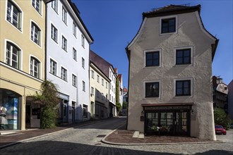 Houses and alley in the historic old town, Alte Bergstrasse, Landsberg am Lech, Upper Bavaria,