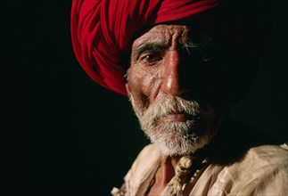 Man from the Rebari caste, hindu shepherd, Rajasthan, India, Asia