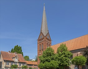 Church Square, Maria Magdalena Church, Old Town, Lauenburg, Schleswig-Holstein, Germany, Europe