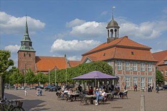 St Mary's Church, market square, town hall, street cafe, Boizenburg, Mecklenburg-Vorpommern,