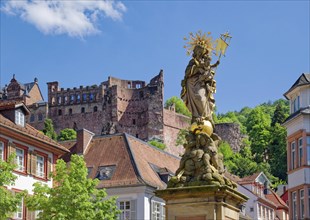 Mother of God Fountain at Kornmarkt and Heidelberg Castle, Old Town of Heidelberg, Heidelberg,