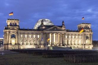 The Reichstag in Berlin, on the blue hour, 13/02/2014, Berlin, Germany, Europe