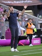 Coach Ralph Hasenhuettl VfL Wolfsburg, disappointed, gesture, gesture, Allianz Arena, Munich,