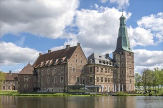 Historic moated castle, Renaissance Raesfeld Castle, Freiheit Raesfeld, Muensterland