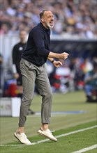 Coach Pellegrino Matarazzo TSG 1899 Hoffenheim engaged on the sidelines, gestures, gesture, PreZero