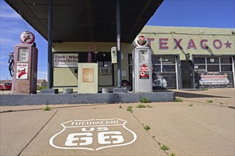 Old Texaco petrol station on historic Route 66, Tucumcari, New Mexico