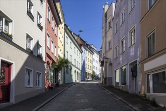 Houses and alley in the historic old town, Alte Bergstrasse, Landsberg am Lech, Upper Bavaria,