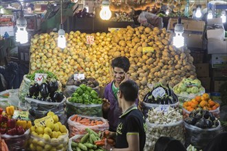 Fruit and vegetable sale in a bazaar in Tehran on 07/04/2015, Tehran, Iran, Asia
