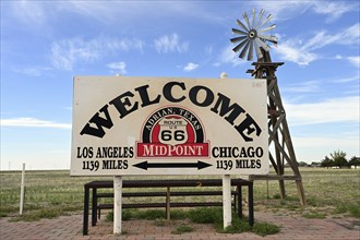 Midpoint, halfway between Los Angeles and Chicago, Route 66, Adrian, Texas