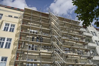 Scaffolding, Happy go lucky Hostel, Stuttgarter Platz, Charlottenburg, Berlin, Germany, Europe