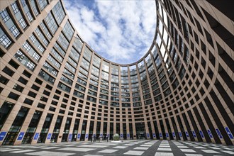 Courtyard, European Parliament, 1 All. du Printemps, Strasbourg, Departement Bas-Rhin, France,