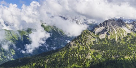 Panorama from the Fellhorn, 2038m, to the cloudy Allgaeu main ridge, Allgaeu, Allgaeu Alps,