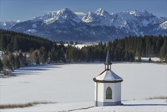 Chapel at Hegratsrieder See, near Fuessen, Ostallgaeu, Allgaeu, Bavaria, Germany, Europe