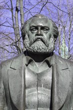 Bronze figures of Karl Marx and Friedrich Engels, Marx-Engels-Forum, Berlin, Germany, Europe,