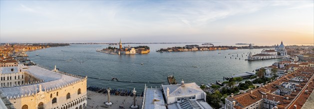Panorama, evening mood, Doge's Palace and St Mark's Square, Isola di San Giorgio Maggiore with San