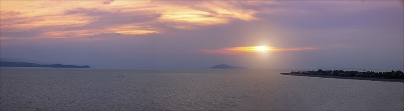 Scenic sunsets over Puntarenas in Costa Rica