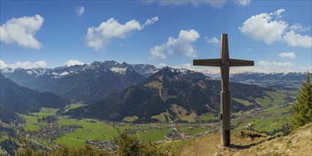Panorama from Hirschberg, 1456m, into Ostrachtal with Bad Oberdorf, Bad Hindelang and Imberger